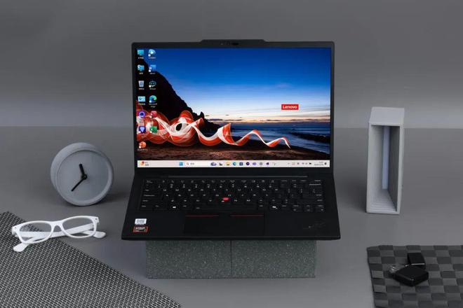 ThinkPad T14s AI锐龙版评测：首发锐龙AI 7 PRO 360处理(图1)